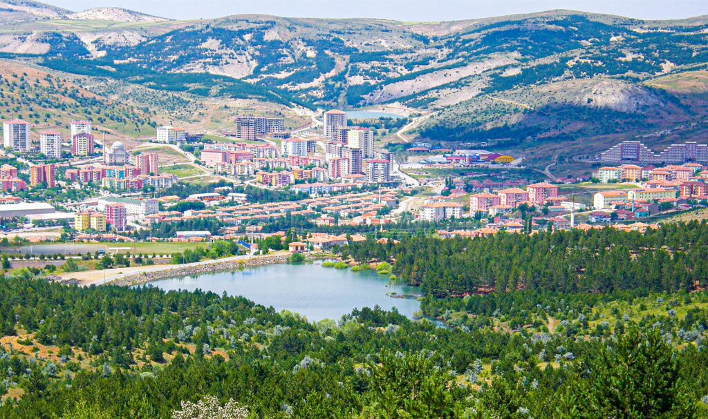 Yozgat’ta Kesinlikle Görülmesi, Yapılması ve Tadılması Gereken 6 Şey 🌲🏰🍽️
