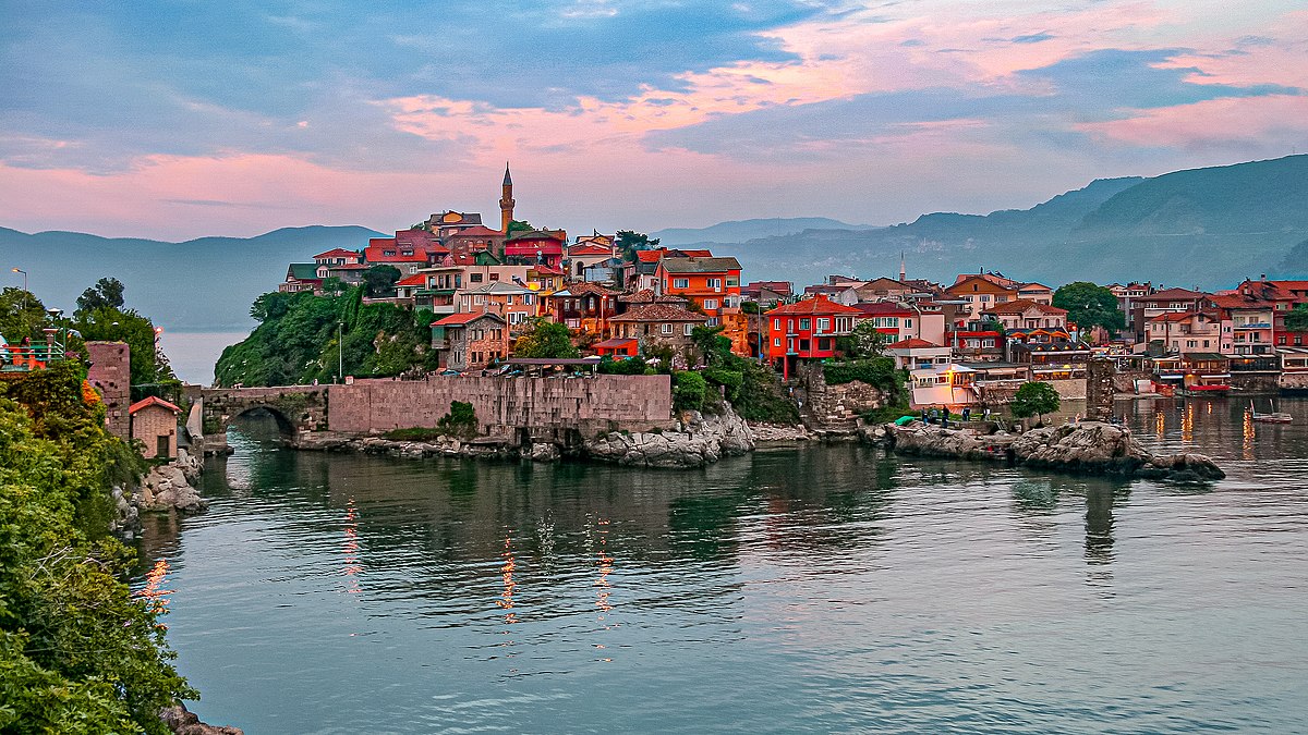 🌊 Amasra’da Mutlaka Yapmanız Gereken 7 Şey