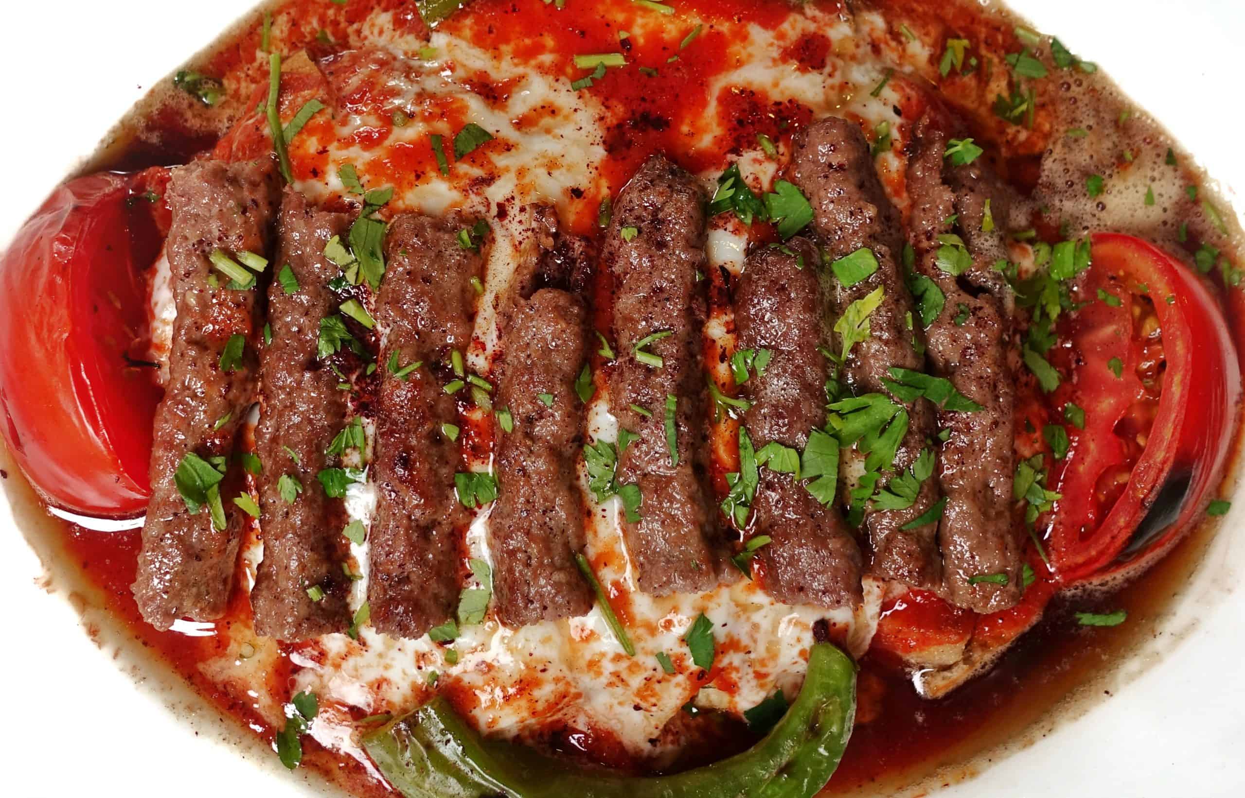🍽️ Manisa’da Mutlaka Yenilmesi Gereken 7 Yöresel Lezzet (Ve En Doğru Adresleri)